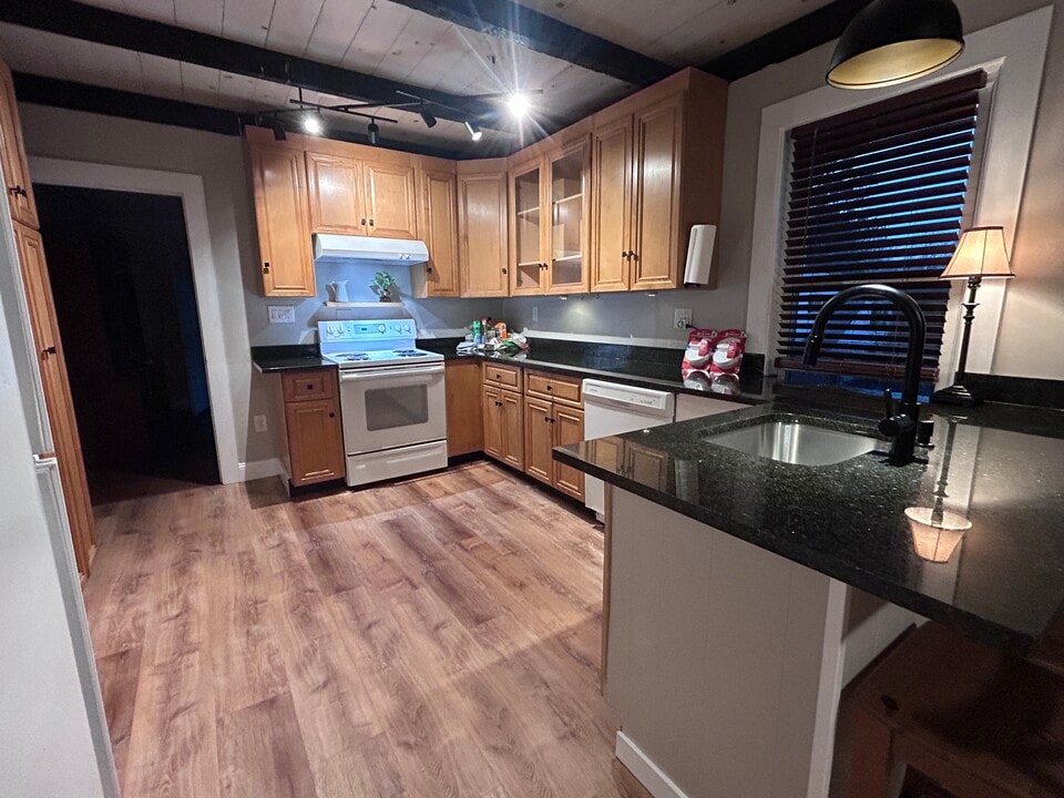 29 Lakeview Rd, Unit 29 Lakeview Road in Foxboro, MA - Foto de edificio