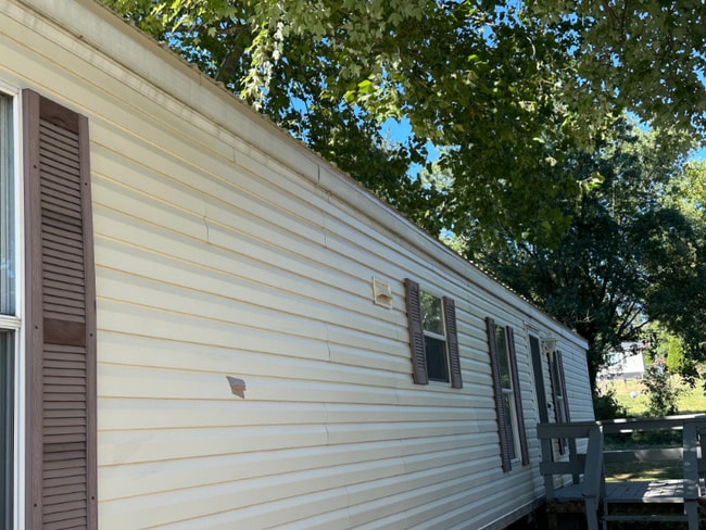 2 W 11th St in Wellston, OH - Building Photo - Building Photo