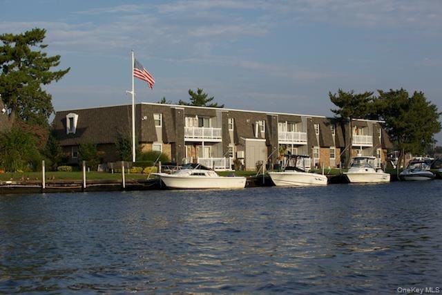 property at 44 Mainsail Dr