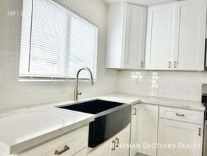 626 E Arbor Vitae St, Unit A in Inglewood, CA - Foto de edificio - Building Photo