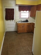 410-412 S Blair St in Springdale, AR - Building Photo - Building Photo