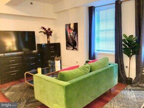 219 S 18th St in Philadelphia, PA - Building Photo - Building Photo