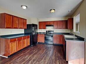 6797 W Raleigh Dr in McCordsville, IN - Foto de edificio - Building Photo