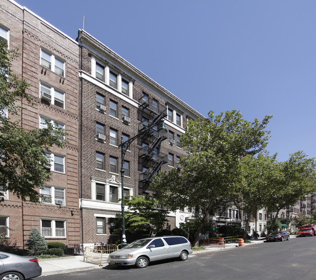 Abraham Lincoln in Brooklyn, NY - Foto de edificio - Building Photo