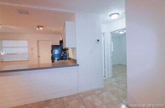 11004 NE 13th Ave-Unit -11004 in Miami, FL - Building Photo - Building Photo