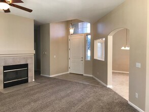 4708 Vía Terreno in Modesto, CA - Building Photo - Building Photo