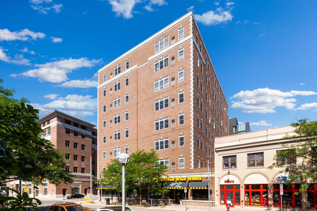 Corner House Apartments in Ann Arbor, MI - Foto de edificio