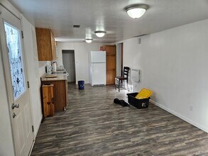 327 N 300 W, Unit 2 in Logan, UT - Building Photo - Building Photo