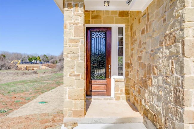 137 Ohana Ct in Bastrop, TX - Building Photo - Building Photo