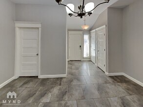 1019 Merlin Dr in Norman, OK - Building Photo - Building Photo