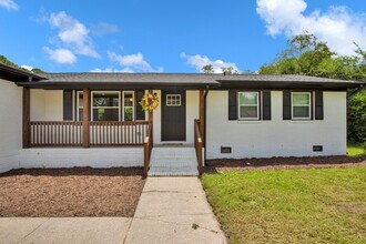 7001 Bronwyn St in Fayetteville, NC - Building Photo - Building Photo