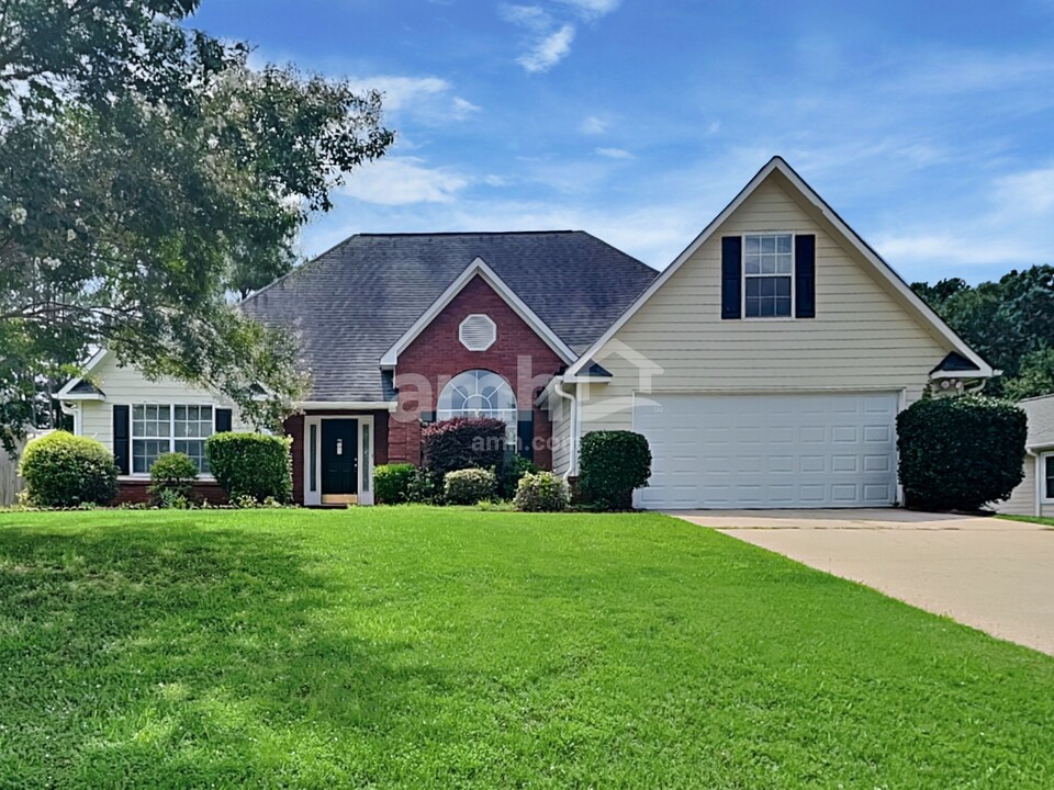 108 Summer Leigh Dr in Stockbridge, GA - Building Photo
