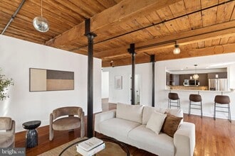 205 Cuthbert St in Philadelphia, PA - Building Photo - Building Photo