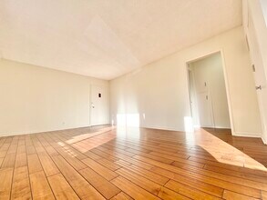1810 N Harvard Blvd in Los Angeles, CA - Building Photo - Building Photo