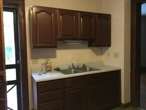 106 S Dodge St in Iowa City, IA - Building Photo - Building Photo