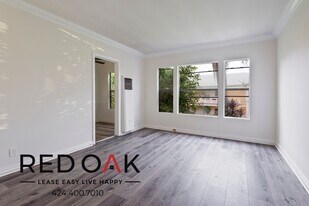 5146 Clinton St, Unit 5146-2 in Los Angeles, CA - Building Photo