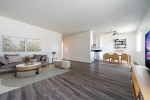 2355 Grove Ave in San Diego, CA - Building Photo