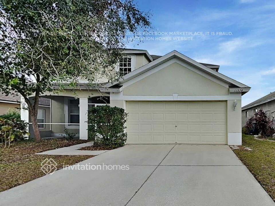 11574 Misty Isle Ln in Riverview, FL - Building Photo