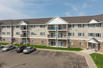 Eagle Pointe (2550 Voyageur) in Hastings, MN - Foto de edificio - Building Photo
