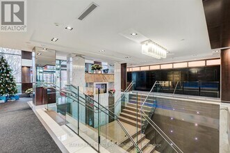 225-225 Sherway Gardens Rd in Toronto, ON - Building Photo - Building Photo