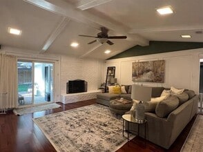 4031 Flintridge Dr in Dallas, TX - Building Photo - Building Photo