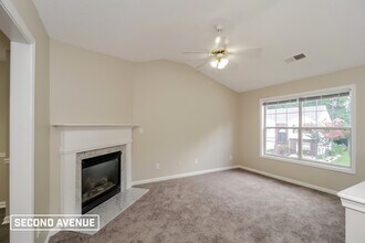 5736 Broadleaf Way in Atlanta, GA - Building Photo - Building Photo