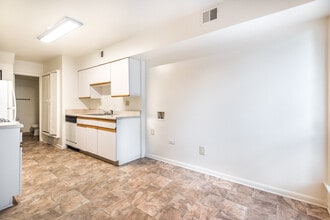 Townhouses of White Oak in Richmond, VA - Building Photo - Building Photo