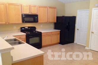 8422 Somerton Cir in Douglasville, GA - Foto de edificio - Building Photo