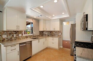 13301 Cicero Ct in Poway, CA - Building Photo
