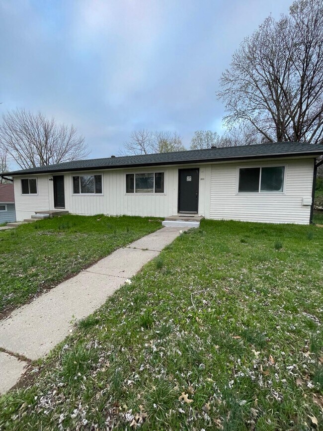 property at 309 S 10th St