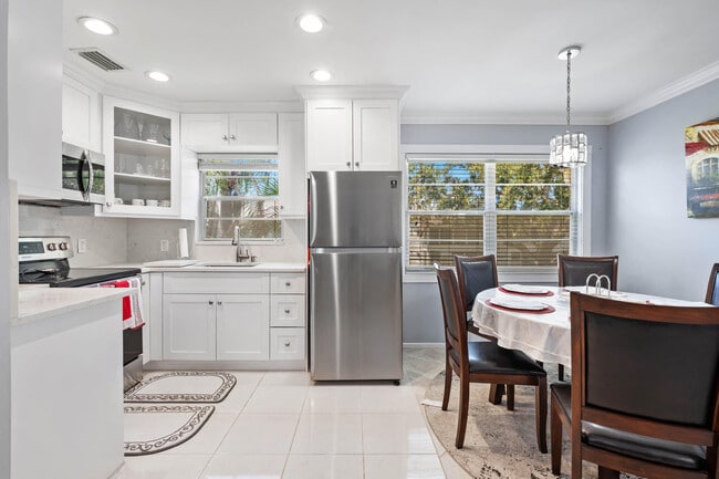 160 Westbury E in Deerfield Beach, FL - Building Photo - Building Photo