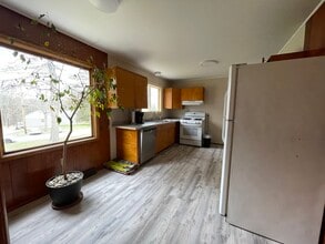 178 Kendall Ave, Unit 1 in Ithaca, NY - Building Photo - Building Photo