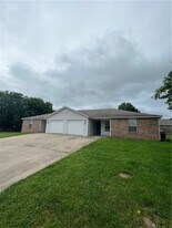 1374 N Chickadee Ave in Fayetteville, AR - Building Photo