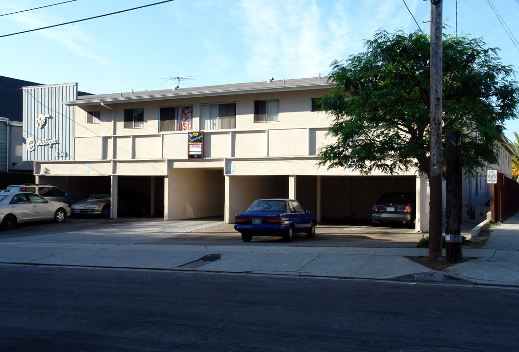 The Saratoga in Inglewood, CA - Foto de edificio