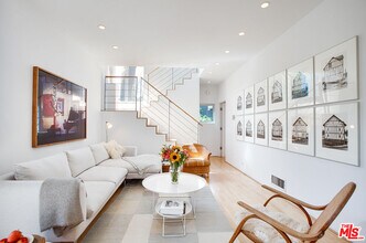 757 1/2-757 1/2 Milwood Ave in Los Angeles, CA - Building Photo - Building Photo