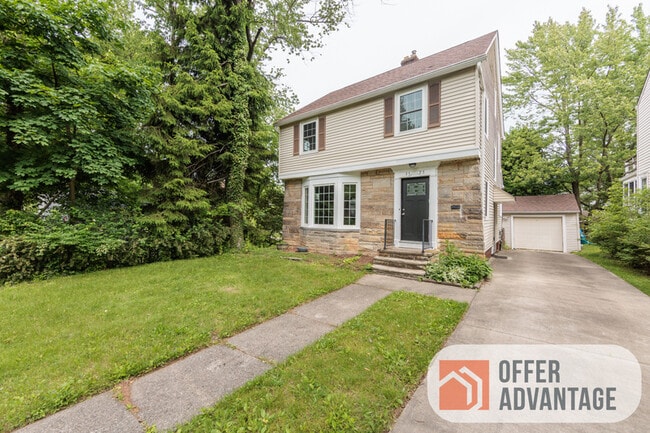 property at 3525 Radcliffe Rd