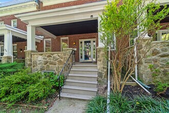 2926 Wyman Pky in Baltimore, MD - Foto de edificio - Building Photo