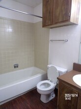 1110 NW 52nd Cir in Lawton, OK - Building Photo - Building Photo