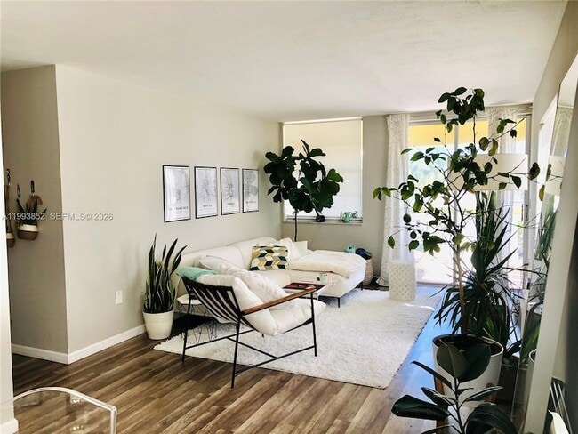 851 Meridian Ave, Unit 31 in Miami Beach, FL - Building Photo - Building Photo