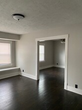 1516 Hiatt st in Carter Lake, IA - Building Photo - Building Photo