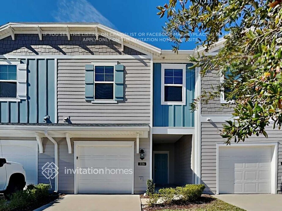 226 Sweet Lemon Ln in Orange Park, FL - Foto de edificio