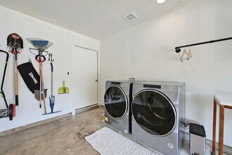 2610 Coatbridge Dr in Austin, TX - Building Photo - Building Photo