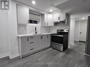 3265 Turnstone Blvd in Pickering, ON - Building Photo - Building Photo