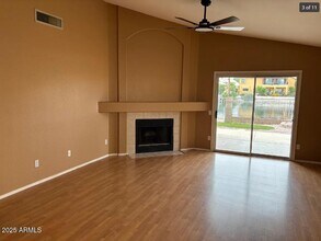7740 W Julie Dr in Glendale, AZ - Building Photo - Building Photo