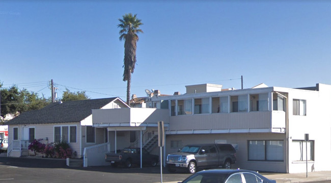 1251-1275 W Grand Ave in Grover Beach, CA - Building Photo - Primary Photo