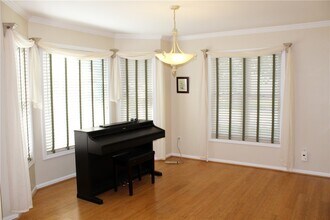 121 Brittany Cir in Rochester, NY - Building Photo - Building Photo