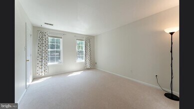 11709 Karbon Hill Ct in Reston, VA - Building Photo - Building Photo