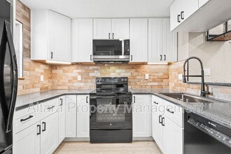 2578 E Nichols Cir in Centennial, CO - Building Photo - Building Photo