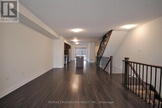 36 Shawfield Way in Whitby, ON - Building Photo - Building Photo