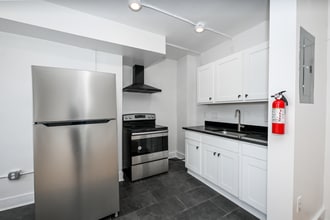 1384 W 83rd St, Unit 406 in Cleveland, OH - Building Photo - Building Photo